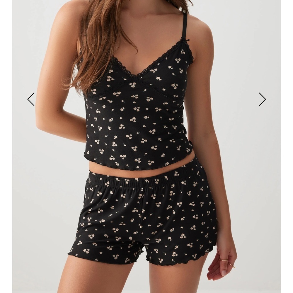ROSE + VINE super soft pj set floral sleep set boxers & cami top black size L/XL